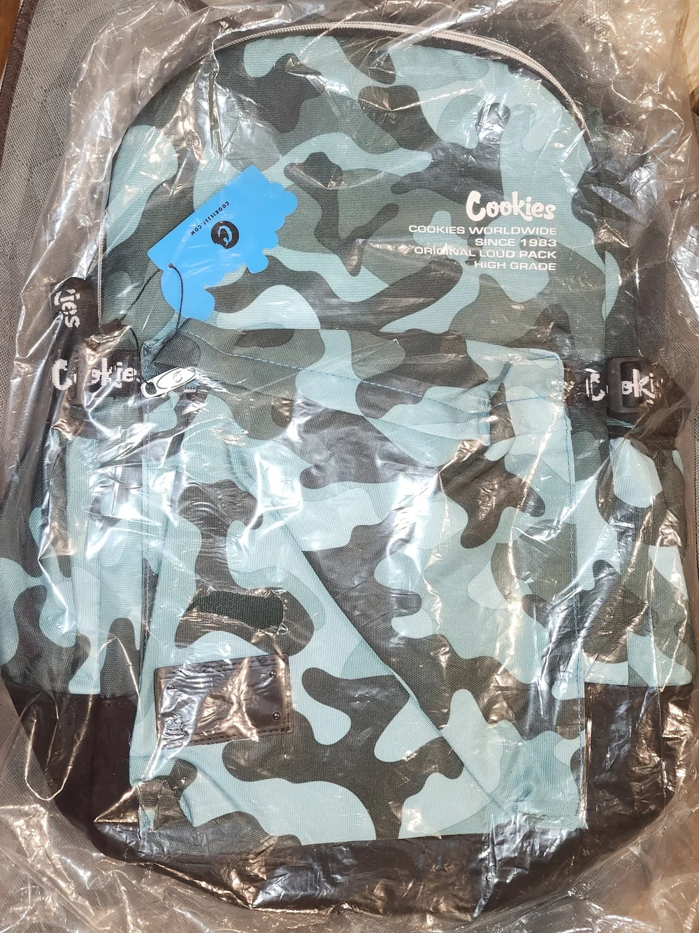 NEW Cookies Off The Grid Smell Proof Backpack in Mint/teal Camo